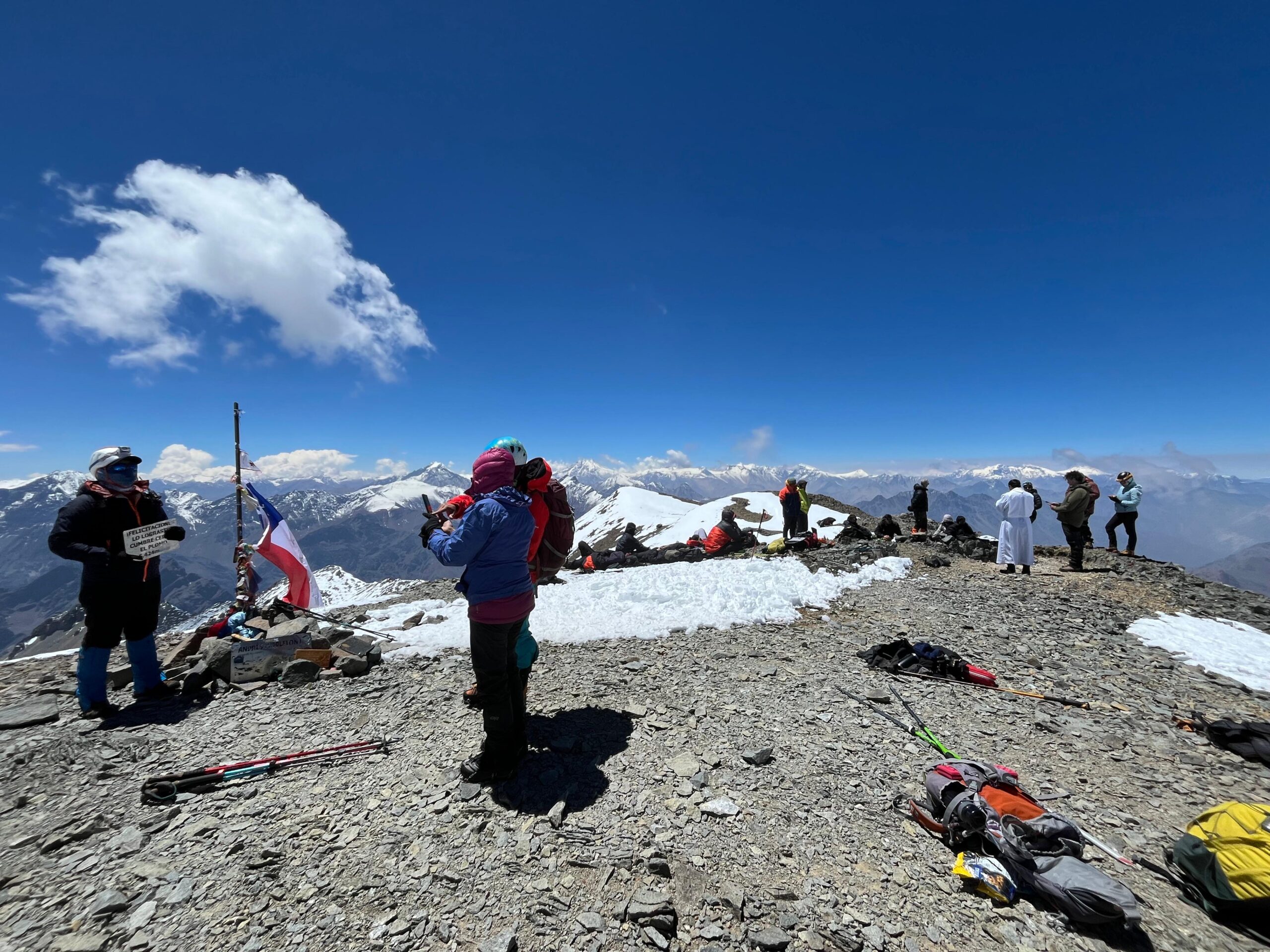 Cumbre cerro El Plomo de 5444 msnm, región Metropolitana. Créditos Kallfu Alta Montaña